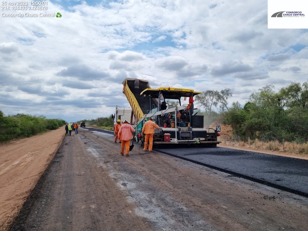 Prosigue construcción de los últimos tramos de subbase y base granular de la Ruta de la Leche en el Chaco