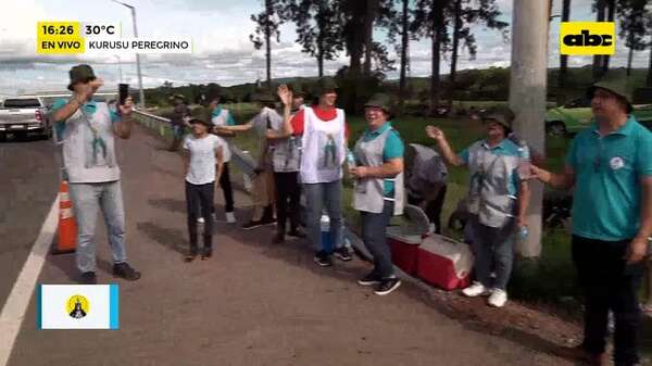 Video: peregrinos siguen llegando a Villa Serrana - ABC Noticias - ABC Color