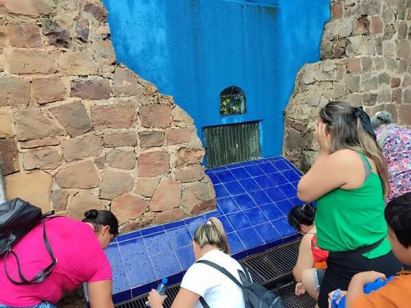 Caacupé 2023: numerosos feligreses llegan a Tupãsy Ykuá - Nacionales - ABC Color