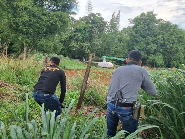 Recuperan un helicóptero en Capitán Bado, denunciado como robado en Brasil - Megacadena - Diario Digital