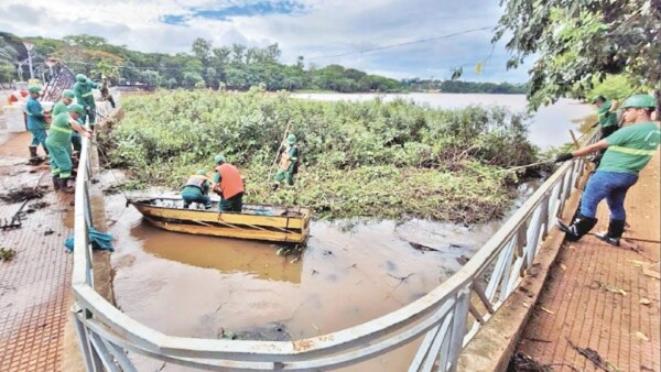 CDE: Destaponan desagüe del Lago de la República para prevenir desbordes