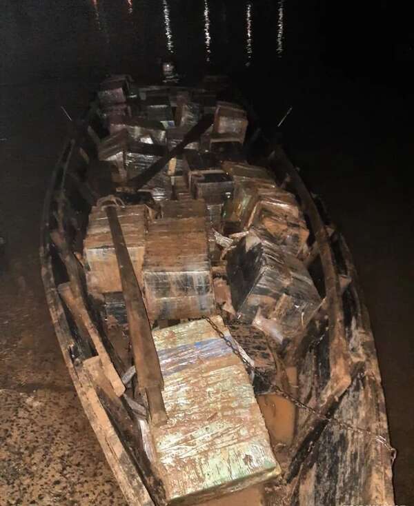 Incautan 1,2 toneladas de marihuana prensada en el río Paraná - ABC en el Este - ABC Color