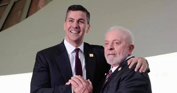 La Nación / Peña recibe presidencia pro tempore y Mercosur firma TLC con Singapur