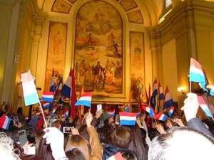 Paraguayos en el extranjero celebran a la virgen de Caacupé - Nacionales - ABC Color