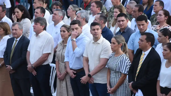 A los gritos, piden a Peña que se comprometa a no tocar dinero de los jubilados - Noticiero Paraguay