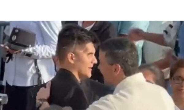 Santiago Peña saludó a José Zaván en el novenario a la Virgen de Caacupé