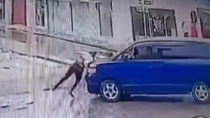 PMT fue atropellada por una camioneta en San Lorenzo