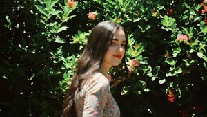 Del pop punk a la balada, Ana Blosset, una nueva voz que debe ser escuchada