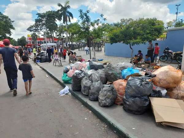 Caacupé: ¿cuánta basura fue recolectada hasta finalizada la misa central? - Nacionales - ABC Color