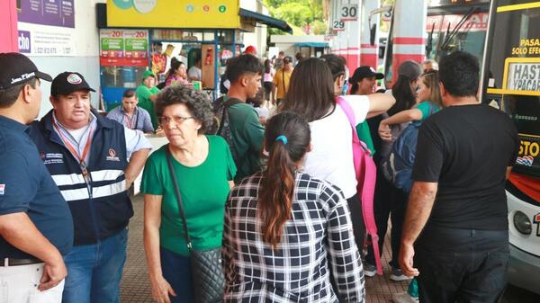 Diario HOY | Caacupé: más de 154 mil personas pasaron por la Estación de Buses