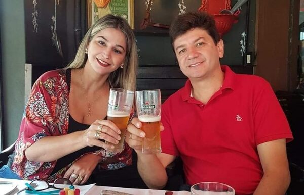 Autorizan a esposo de jueza abandonar  su domicilio de 6 a 20 horas para trabajar