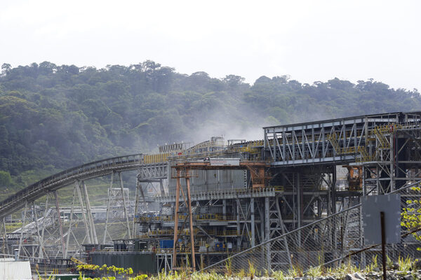 La minera canadiense inhabilitada en Panamá tramita el despido de más de 4.000 colaboradores - MarketData