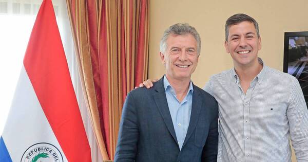 La Nación / Santiago Peña llegó a Argentina y se reunió con Mauricio Macri