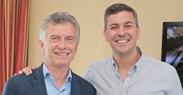 Presidente Peña se reunió con exmandatario argentino Mauricio Macri para debatir asuntos regionales