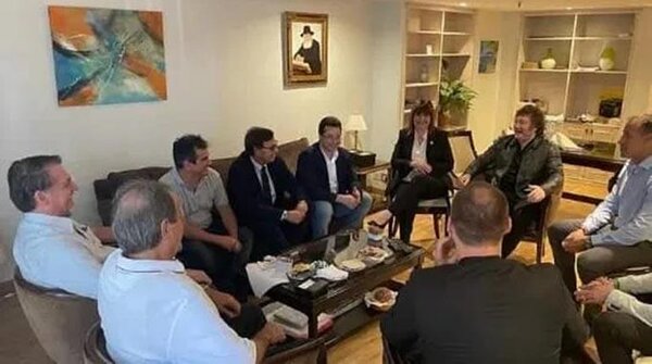 Jair Bolsonaro se reúne en Buenos Aires con Javier Milei