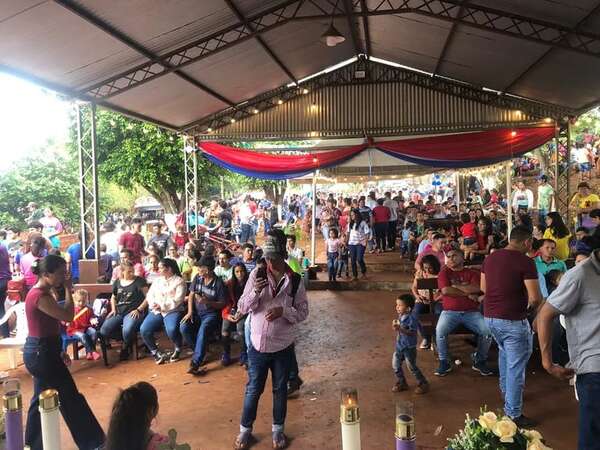 Masiva concurrencia de feligreses en Tupãsy Ykua de Minga Guazú - ABC en el Este - ABC Color