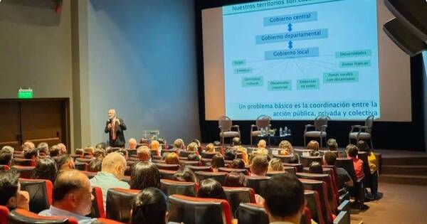 La Nación / Codeleste: presentan libro sobre desarrollo territorial del Este