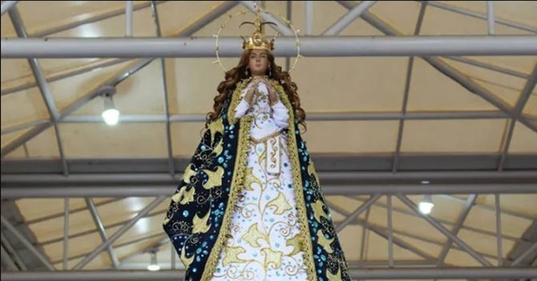 ¡Ni la Virgen se salvó de las críticas! Dicen que “está más gordita” - EPA