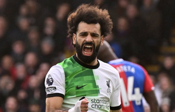 Versus / Liverpool remonta al Crystal Palace y toma el liderato de la Premier League