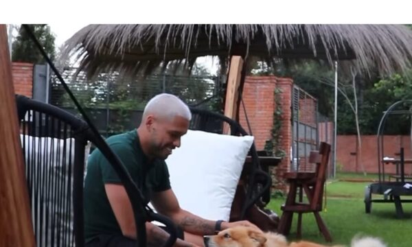 Capitán de Olimpia presumió nuevo look