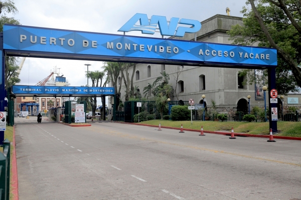 En Montevideo se firmará acuerdo y se liberarán a embarcaciones paraguayas - La Tribuna