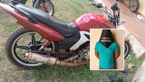Detienen a motociclista por andar a gran velocidad y por causar ruidos molestos a la ciudadanía sanjosiana - Noticiero Paraguay