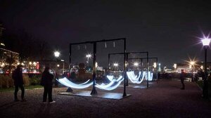 Los premios nobel inspiran a los artistas de la luz en las calles de Estocolmo