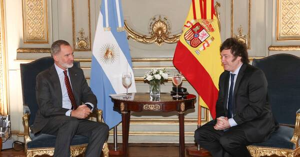 La Nación / Milei recibe al rey de España y espera a Zelenski antes de asumir el poder