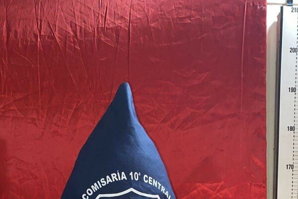 Tatacho entró a shopping y amenazó a todos con un cuchillo