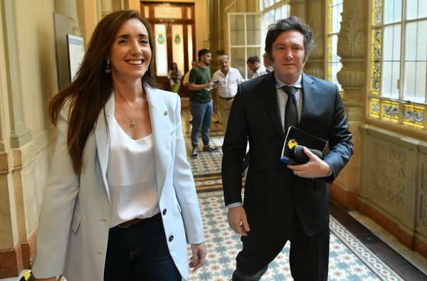 Argentina inicia un gobierno en la incertidumbre, con Milei que tiene minoría en el Congreso - La Tribuna