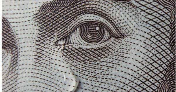 La Nación / Precios menores en combustibles = inflación debilitada = bolsillo de Juan Pueblo menos golpeado