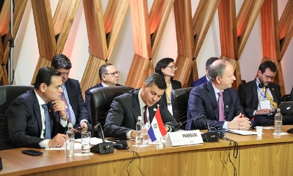 Mercosur cierra Tratado Comercial con Singapur y Acuerdo sobre Servicio | 1000 Noticias