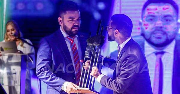 La Nación / Amnistía Internacional premió al periodista Mike Silvero