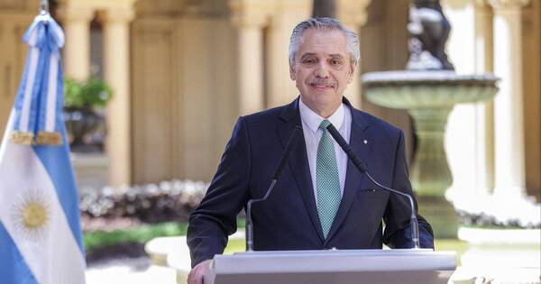 La Nación / Argentina: presidente saliente rechaza recortes previstos por Milei
