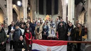 Festividad de Caacupé llegó a Irlanda con una procesión de la Virgencita