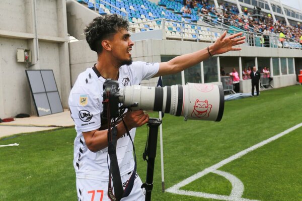 Versus / El curioso festejo de Ronaldo Martínez tras su histórico gol con Platense