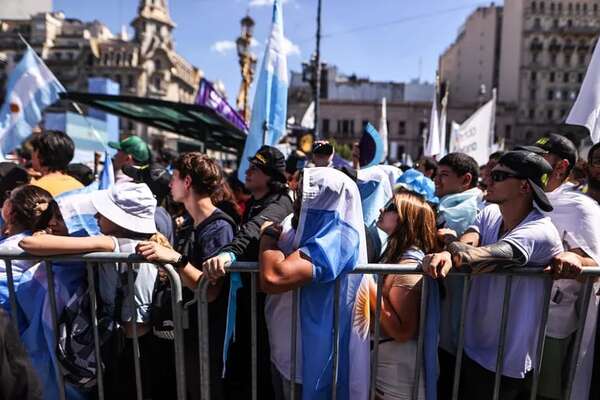 Argentina celebra 40 años de democracia con la asunción presidencial de Javier Milei - Mundo - ABC Color