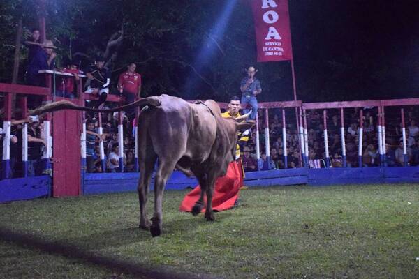 En fiesta patronal, toreros corneados fueron a parar al hospital