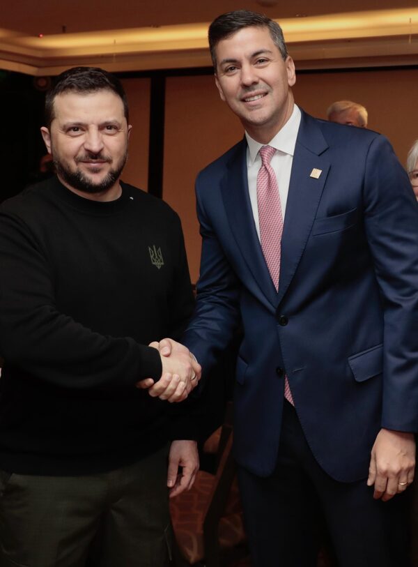 Paraguay reafirma su compromiso con la paz y la soberanía de los pueblos en encuentro con Zelenski - .::Agencia IP::.