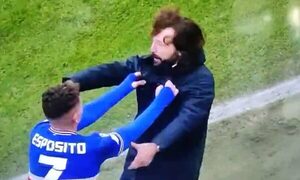 (VIDEO) ¿Se les fue la mano? Casi “desarman” a Andrea Pirlo en un festejo