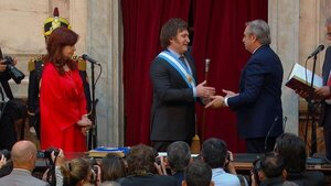 Nueva era política en Argentina: Javier Milei inicia su mandato de cuatro años en la Casa Rosada