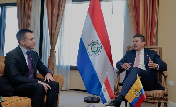 Peña busca impulsar relaciones con Ecuador y Hungría - .::Agencia IP::.