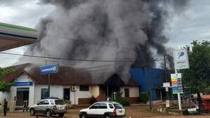 Reportan gran incendio en el supermercado más antiguo de Independencia