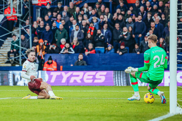 Versus / El Manchester City sobrevive en Luton sin Haaland