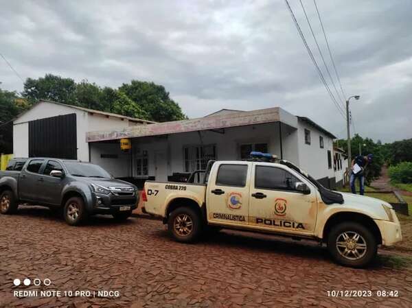 Banda de encapuchados toma por asalto residencia en Puerto Triunfo, Itapúa - Policiales - ABC Color