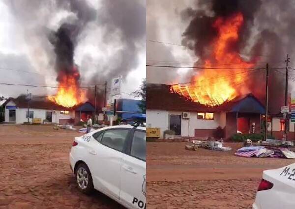 [VIDEO] Se incendia el Almacén 50 de Colonia Independencia