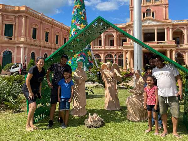 Palacio de López cuenta con su pesebre de la Sagrada Familia en tamaño real - ADN Digital