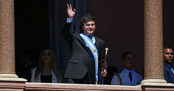 La Nación / Es hora de avanzar en una política sin maquillaje, afirma analista sobre Milei
