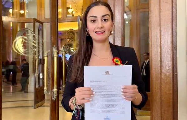 Diputada boliviana entrega una carta dirigida a Milei para que Morales sea declarado persona non grata