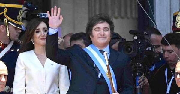 La Nación / Milei asumió la presidencia en medio de una difícil situación